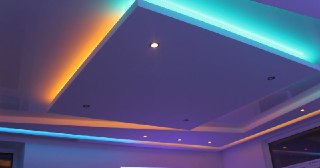 Натяжной потолок с подсветкой Щербинка, цена от 2078 руб.